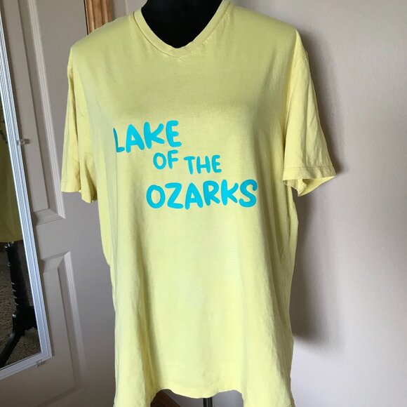 Upcycled Lake of the Ozarks T-Shirt: Landmarks Marinas Graphics, Size Large - Picture 9 of 16